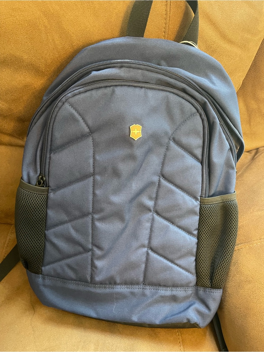 Victorinox Gray Men's Backpack travel gear blue 17”